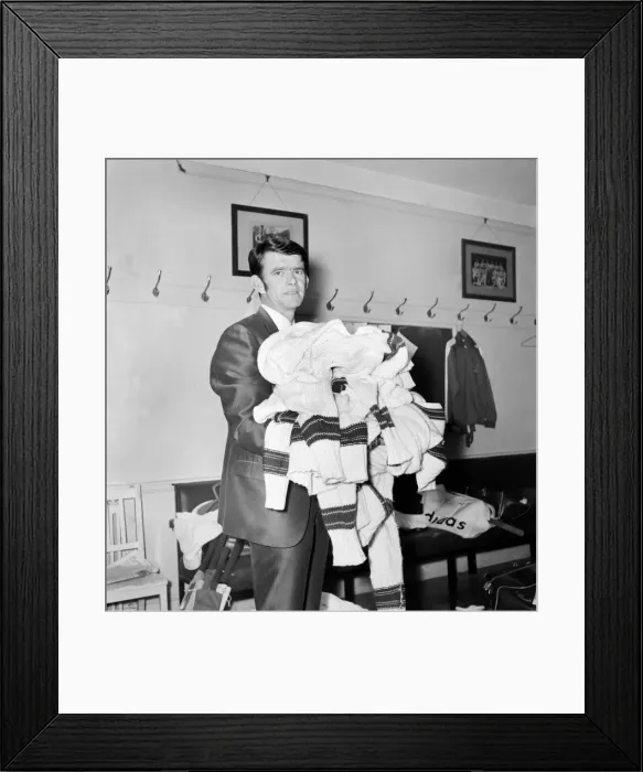 Framed Print : Johnny Gleeson, the Australian right arm spin bowler was taking no chances with the cold Framed Print : Johnny Gleeson, the Australian right arm spin bowler was taking no chances with the cold