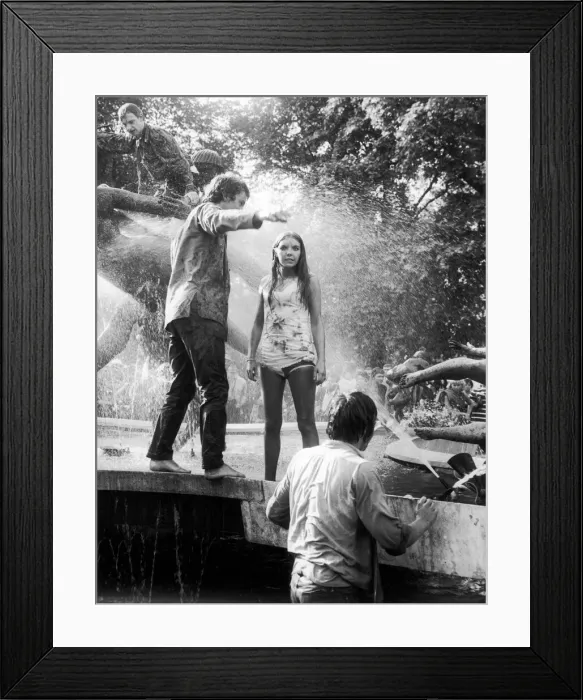 Framed Print : Hippies cooling themselves in the fountain near the underground car park in Park Lane Framed Print : Hippies cooling themselves in the fountain near the underground car park in Park Lane