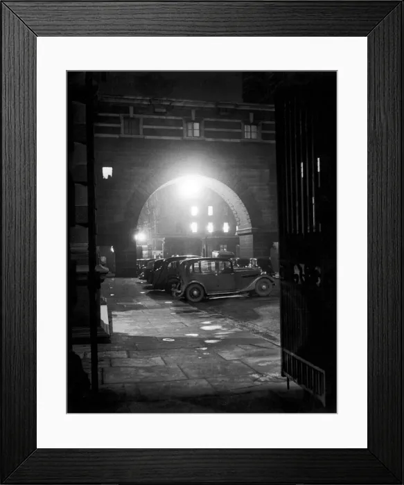 Framed Print : London by Night. View of motor cars parked outside Old Scotland Yard Framed Print : London by Night. View of motor cars parked outside Old Scotland Yard