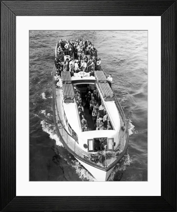 Framed Print : Passengers aboard the new Thames Water Bus at Charing Cross on the 12 mile daily trip Framed Print : Passengers aboard the new Thames Water Bus at Charing Cross on the 12 mile daily trip