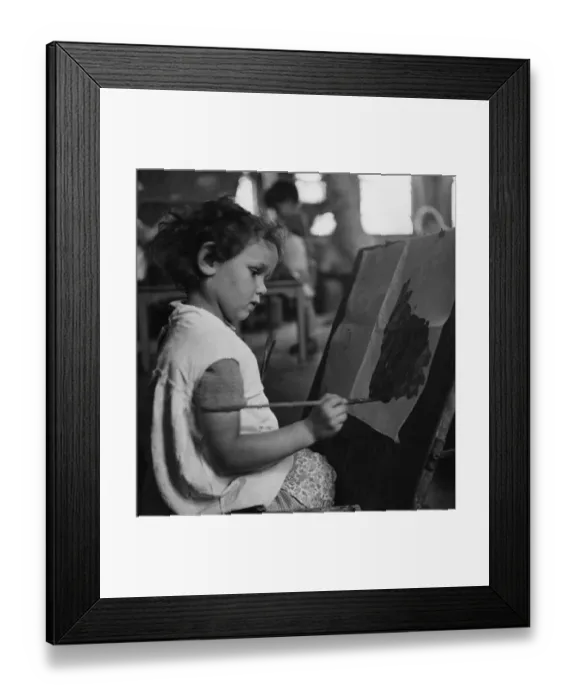 Framed Print : A young girl painting a picture at London County Council Framed Print : A young girl painting a picture at London County Council