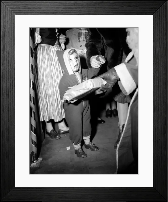 Framed Print : Father Christmas at Selfridges. 9th December 1949 Framed Print : Father Christmas at Selfridges. 9th December 1949