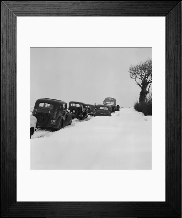 Framed Print : Snowed up roads in Bath - Stroud Road Traffic builds as cars are abandoned in Framed Print : Snowed up roads in Bath - Stroud Road Traffic builds as cars are abandoned in