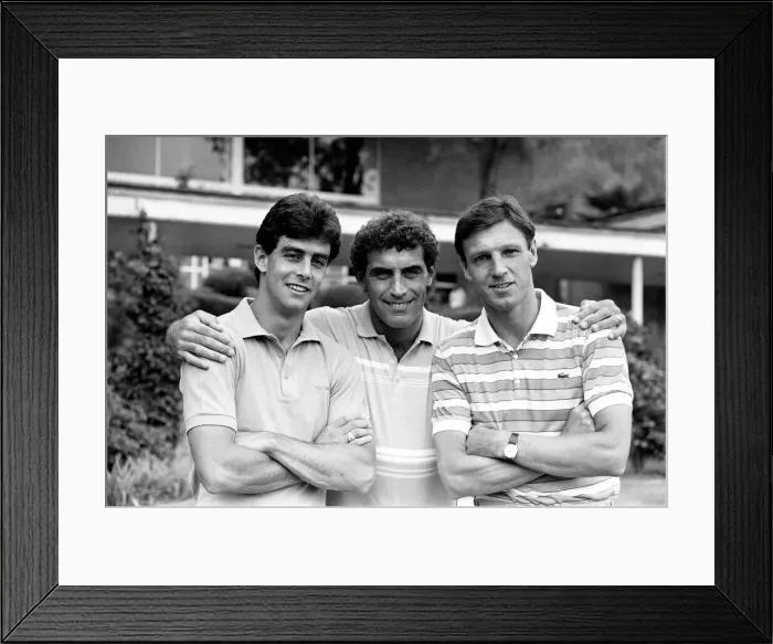 Framed Print : England goalkeeper Peter Shilton with teammates Gary Stevens (of Spurs