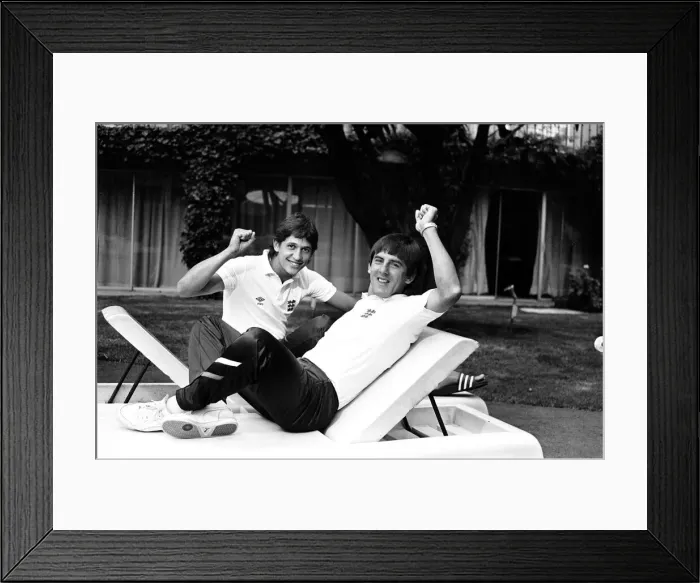 Framed Print : England footballers Gary Lineker (left) and Peter Beardsley at the team base in Mexico Framed Print : England footballers Gary Lineker (left) and Peter Beardsley at the team base in Mexico
