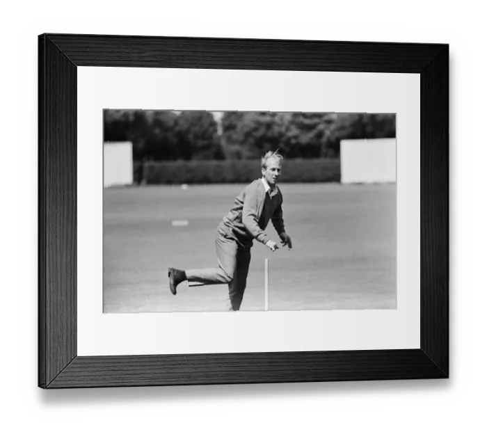 Framed Print : England footballer Bobby Charlton relaxes with a game of cricket the day before taking