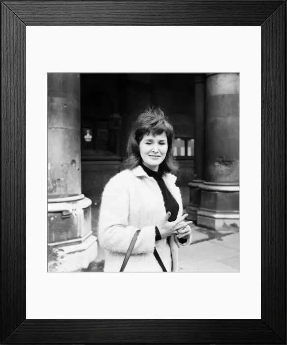 Framed Print : Actress Eileen Fox a. k. a. Kerry Marsh pictured outside Law Courts in London after Framed Print : Actress Eileen Fox a. k. a. Kerry Marsh pictured outside Law Courts in London after