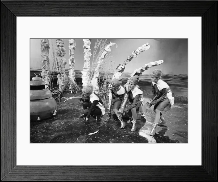 Framed Print : Filming Doctor Who, The Drahvins from the planet Drahva in Galaxy 4, Studio Rehearsal Framed Print : Filming Doctor Who, The Drahvins from the planet Drahva in Galaxy 4, Studio Rehearsal