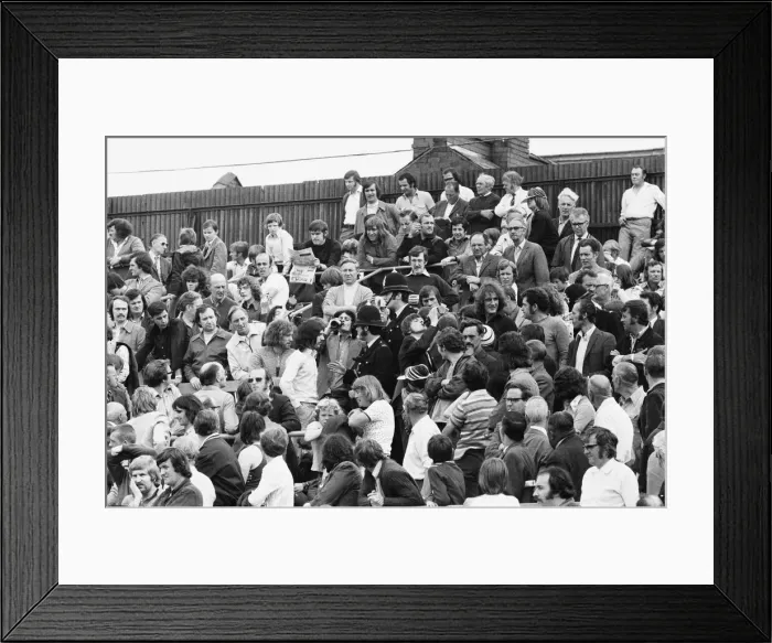 Framed Print : Texaco Cup First Round Group 2 match at Kenilworth Road