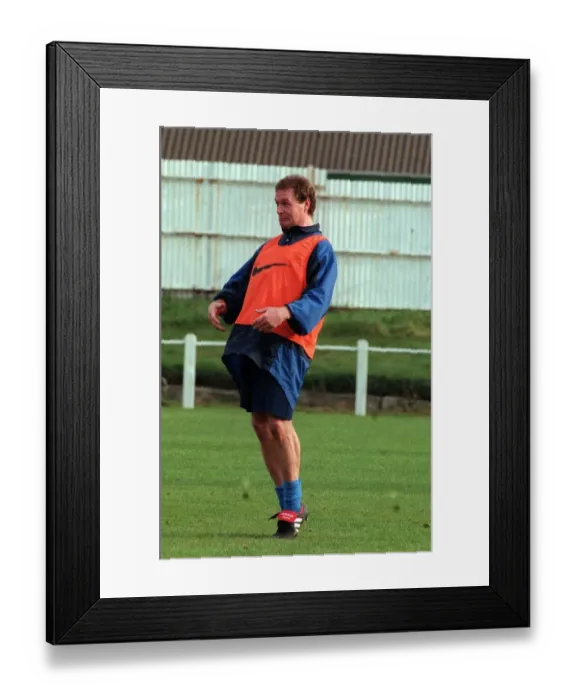 Framed Print : Glasgow Rangers footballer Paul Gascoigne clowning around during a training session