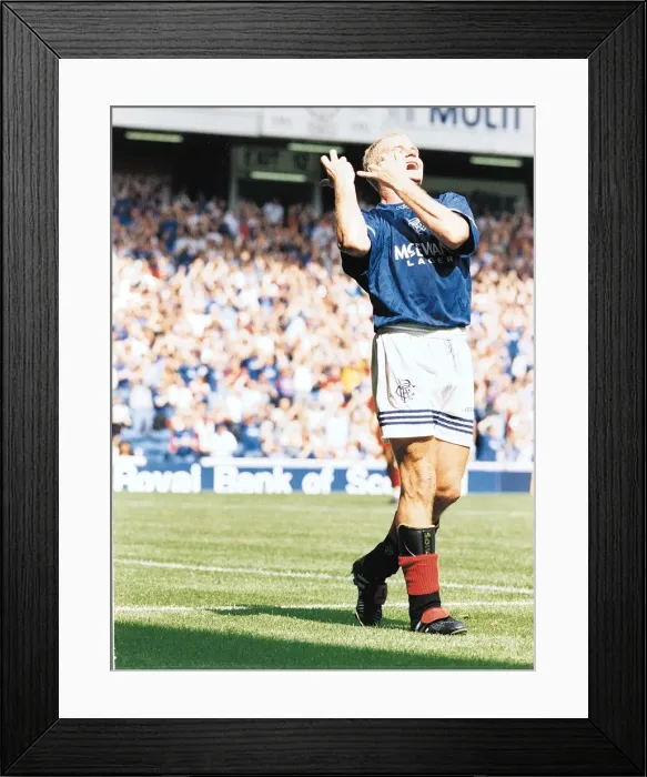 Framed Print : Glasgow Rangers footballer Paul Gascoigne pretending to play the lute during a pre season