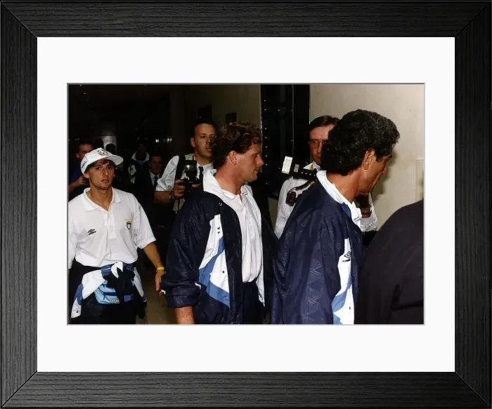 Framed Print : Paul Gascoigne surrounded by phpotographers and reporters after he walked silently out of