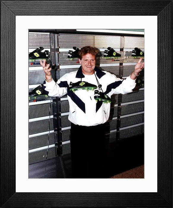 Framed Print : Lazio footballer Paul Gascoigne holding football boots around his neck