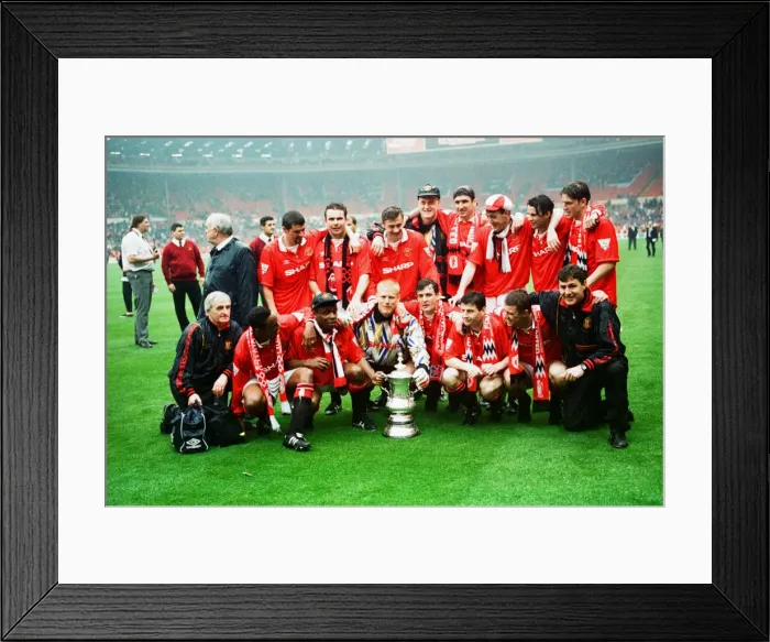 Framed Print : Manchester United v Chelsea FA Cup Final at Wembley Stadium, Saturday 14th May 1994 Framed Print : Manchester United v Chelsea FA Cup Final at Wembley Stadium, Saturday 14th May 1994