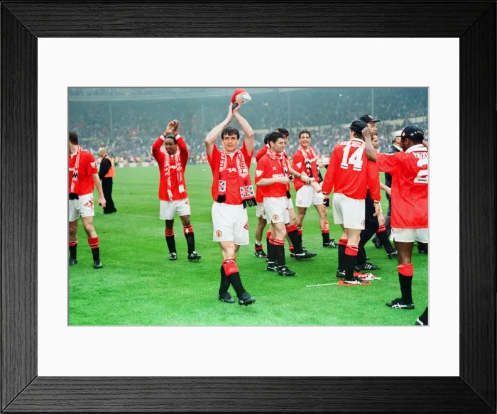 Framed Print : Manchester United v Chelsea FA Cup Final at Wembley Stadium, Saturday 14th May 1994