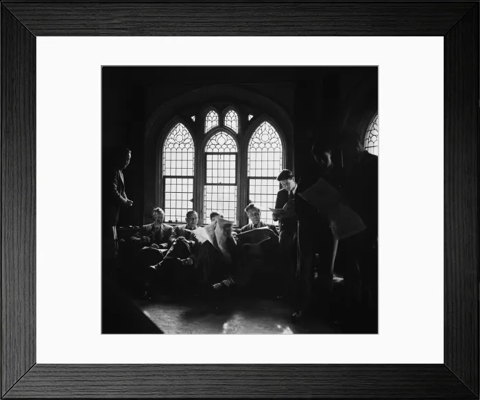 Framed Print : Students of Oxford University relaxing in the common room of one of the colleges Framed Print : Students of Oxford University relaxing in the common room of one of the colleges