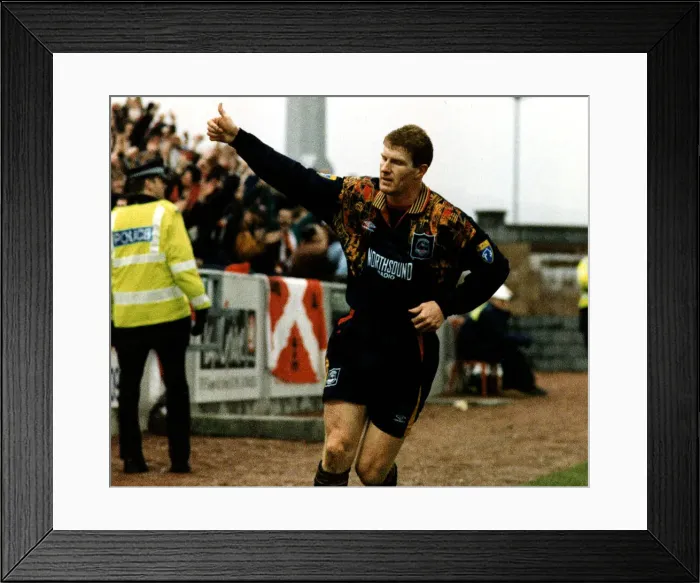Framed Print : Stirling v Aberdeen Scottish FA Cup Match at Forthbank Stadium 17th February 1996