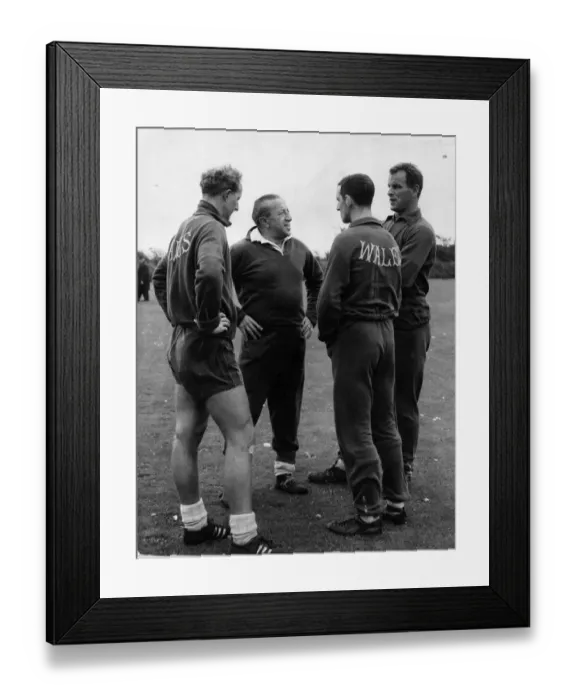 Framed Print : Welsh footballing great John Charles (right) pictured with Ivor Allchurch (left) Framed Print : Welsh footballing great John Charles (right) pictured with Ivor Allchurch (left)