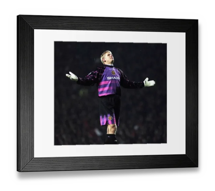Framed Print : Peter Schmeichel Manchester United dissapointed following defeat by Juventus during Framed Print : Peter Schmeichel Manchester United dissapointed following defeat by Juventus during