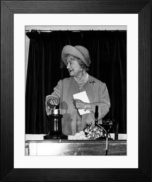 Framed Print : Queen Elizabeth the Queen Mother North East Visits Queen Elizabeth