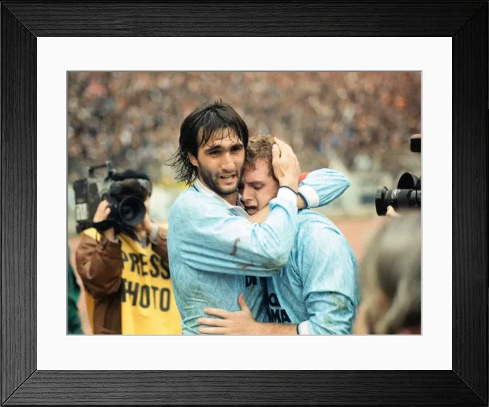 Framed Print : Serie A League match at the Stadio Olimpico, Rome. Lazio 1 v AS Roma 1 Framed Print : Serie A League match at the Stadio Olimpico, Rome. Lazio 1 v AS Roma 1
