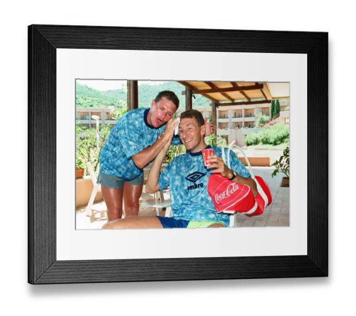 Framed Print : 1990 World Cup Finals in Italy. England footballers Paul Gascoigne (left