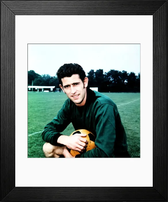 Framed Print : Peter Bonetti Chelsea football 1968 Framed Print : Peter Bonetti Chelsea football 1968