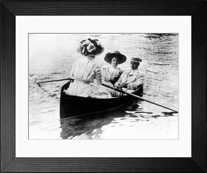 Framed Print : Henley Regatta. Man and two ladies boating on the river Framed Print : Henley Regatta. Man and two ladies boating on the river