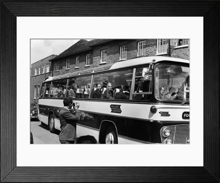 Framed Print : The England football team travel to Wembley Stadium from Hendon Hall hotel for the World Framed Print : The England football team travel to Wembley Stadium from Hendon Hall hotel for the World