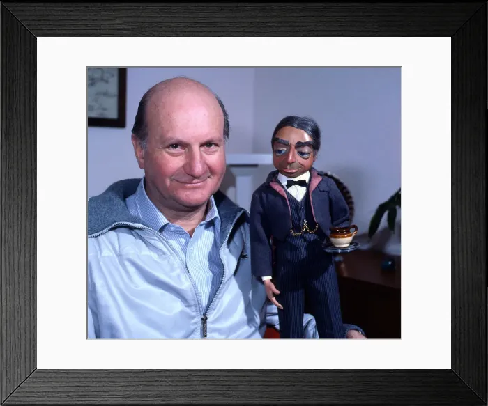 Framed Print : Gerry Anderson with butler puppet, May 1983 Framed Print : Gerry Anderson with butler puppet, May 1983