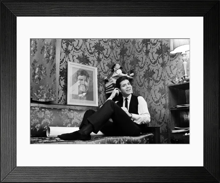 Framed Print : Cliff Richard in his London Palladium dressing room. 13th January 1965