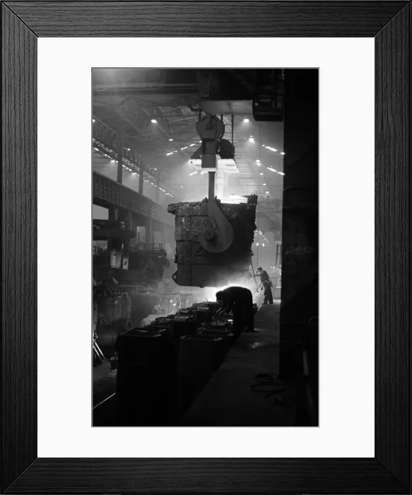 Framed Print : Workers at Peech and Tozer steelworks. 18th August 1967