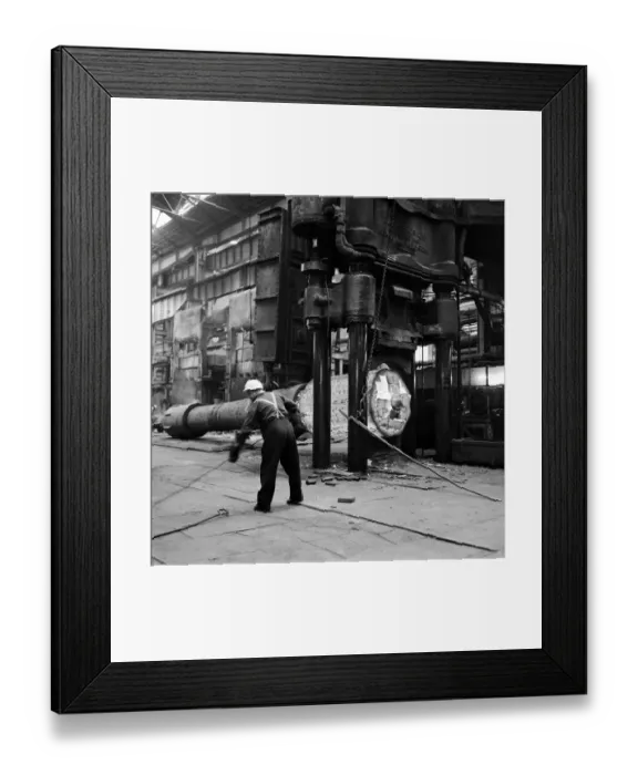 Framed Print : Workers at Peech and Tozer steelworks. 18th August 1967 Framed Print : Workers at Peech and Tozer steelworks. 18th August 1967
