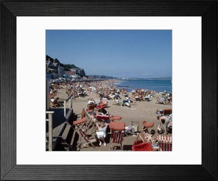 Framed Print : Busy scenes on the beach in the town of Shanklin on the Isle of Wight, July 1965 Framed Print : Busy scenes on the beach in the town of Shanklin on the Isle of Wight, July 1965