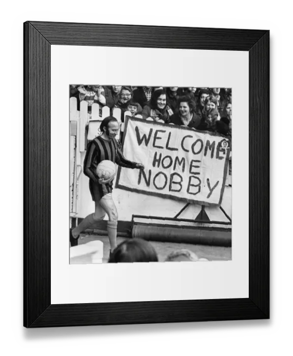 Framed Print : English FA Cup. Manchester United 0-0 Middlesbrough 26-02-1972 Nobby Framed Print : English FA Cup. Manchester United 0-0 Middlesbrough 26-02-1972 Nobby
