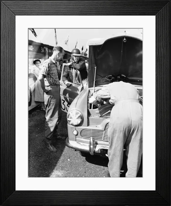 Framed Print : Daily Herald race meeting at Oulton Park. August 1955