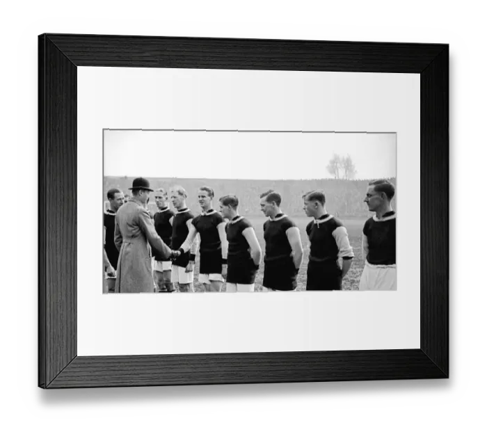 Framed Print : Aston Villa v Huddersfield Town FA Cup Final at Stamford Bridge, 24th April 1920 Framed Print : Aston Villa v Huddersfield Town FA Cup Final at Stamford Bridge, 24th April 1920