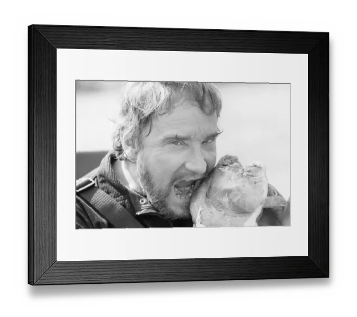 Framed Print : Actor Don Henderson as Gavrok seen here filming at the Majestic Holiday Camp on Barry