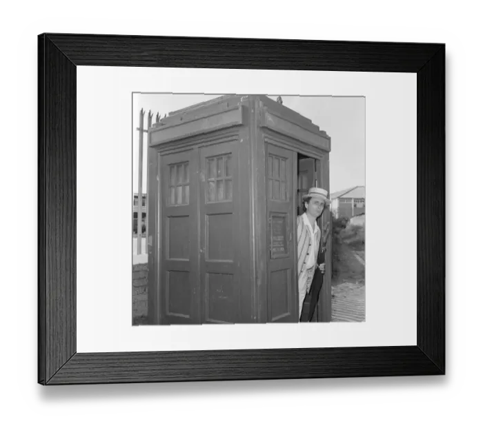 Framed Print : Sylvester McCoy as Doctor Who seen here filming at the Majestic Holiday Camp on Barry Framed Print : Sylvester McCoy as Doctor Who seen here filming at the Majestic Holiday Camp on Barry