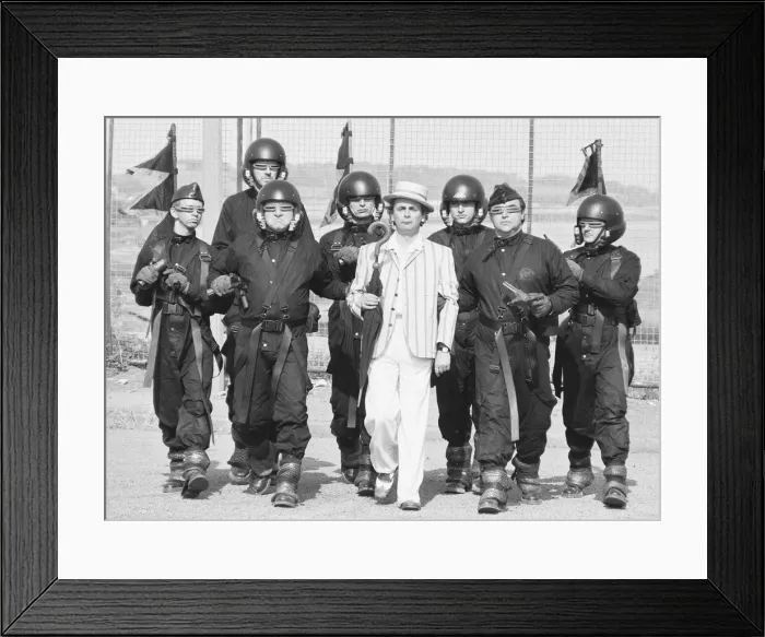 Framed Print : Sylvester McCoy as Doctor Who seen here filming at the Majestic Holiday Camp on Barry Framed Print : Sylvester McCoy as Doctor Who seen here filming at the Majestic Holiday Camp on Barry