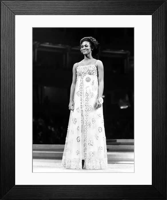 Framed Print : Miss World Competition at the Royal Albert Hall, 20th November 1970 Framed Print : Miss World Competition at the Royal Albert Hall, 20th November 1970