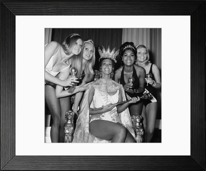 Framed Print : Miss World Competition at the Royal Albert Hall, 20th November 1970 Framed Print : Miss World Competition at the Royal Albert Hall, 20th November 1970