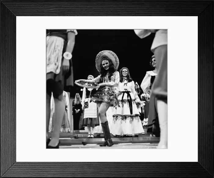 Framed Print : Miss World Competition at the Royal Albert Hall, 20th November 1970 Framed Print : Miss World Competition at the Royal Albert Hall, 20th November 1970