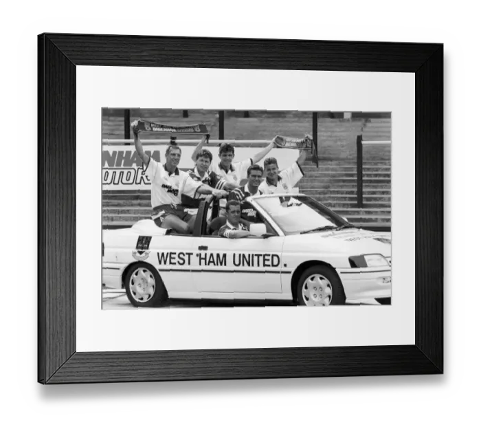 Framed Print : West Ham footballer Julian Dicks takes the driving seat as the West Ham team announce Framed Print : West Ham footballer Julian Dicks takes the driving seat as the West Ham team announce