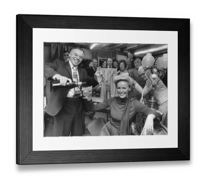Framed Print : James Park, the Coventry fine-art dealer who left his his Corporation Street store