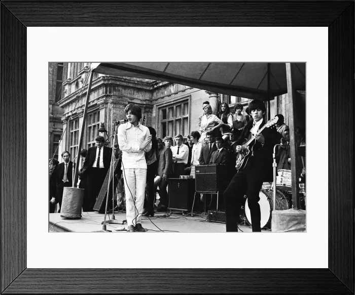 Framed Print : The Rolling Stones at Longleat, home of Lord Bath. Keith Richards Framed Print : The Rolling Stones at Longleat, home of Lord Bath. Keith Richards
