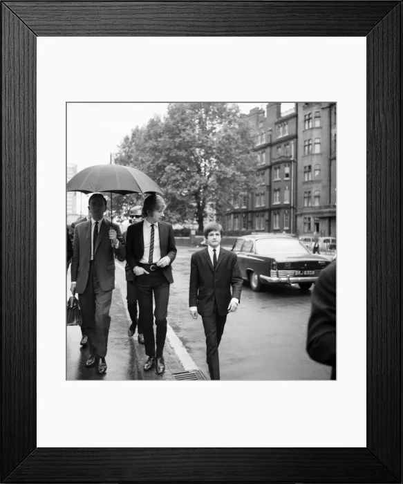 Framed Print : Rolling Stones: manager Andrew Loog Oldham and his chauffeur Reg Stiles (sunglasses