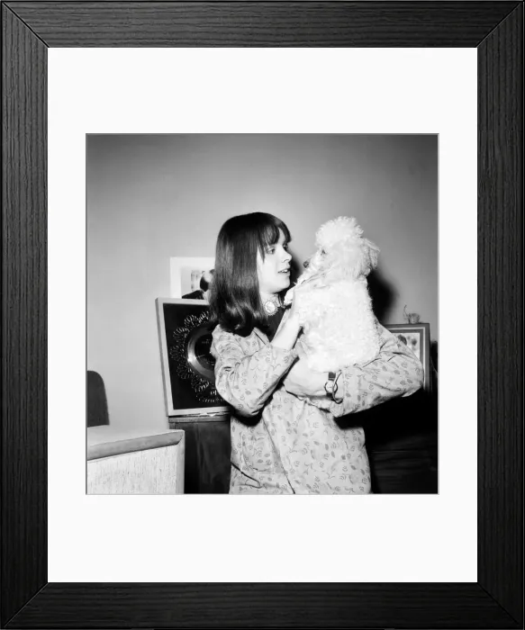 Framed Print : 18 year old Linda Lawrence of Woodley, the girl who claims to have been going to marry Framed Print : 18 year old Linda Lawrence of Woodley, the girl who claims to have been going to marry