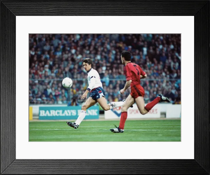 Framed Print : 1990 World Cup Qualifier at Wembley Stadium. England 5 v Albania 0 Framed Print : 1990 World Cup Qualifier at Wembley Stadium. England 5 v Albania 0