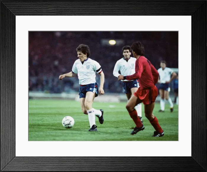 Framed Print : 1990 World Cup Qualifier at Wembley Stadium. England 5 v Albania 0 Framed Print : 1990 World Cup Qualifier at Wembley Stadium. England 5 v Albania 0